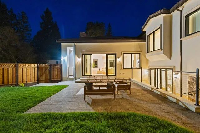 $4,700,000 | 18071 Saratoga-Los Gatos Road, Monte Sereno, CA 95030