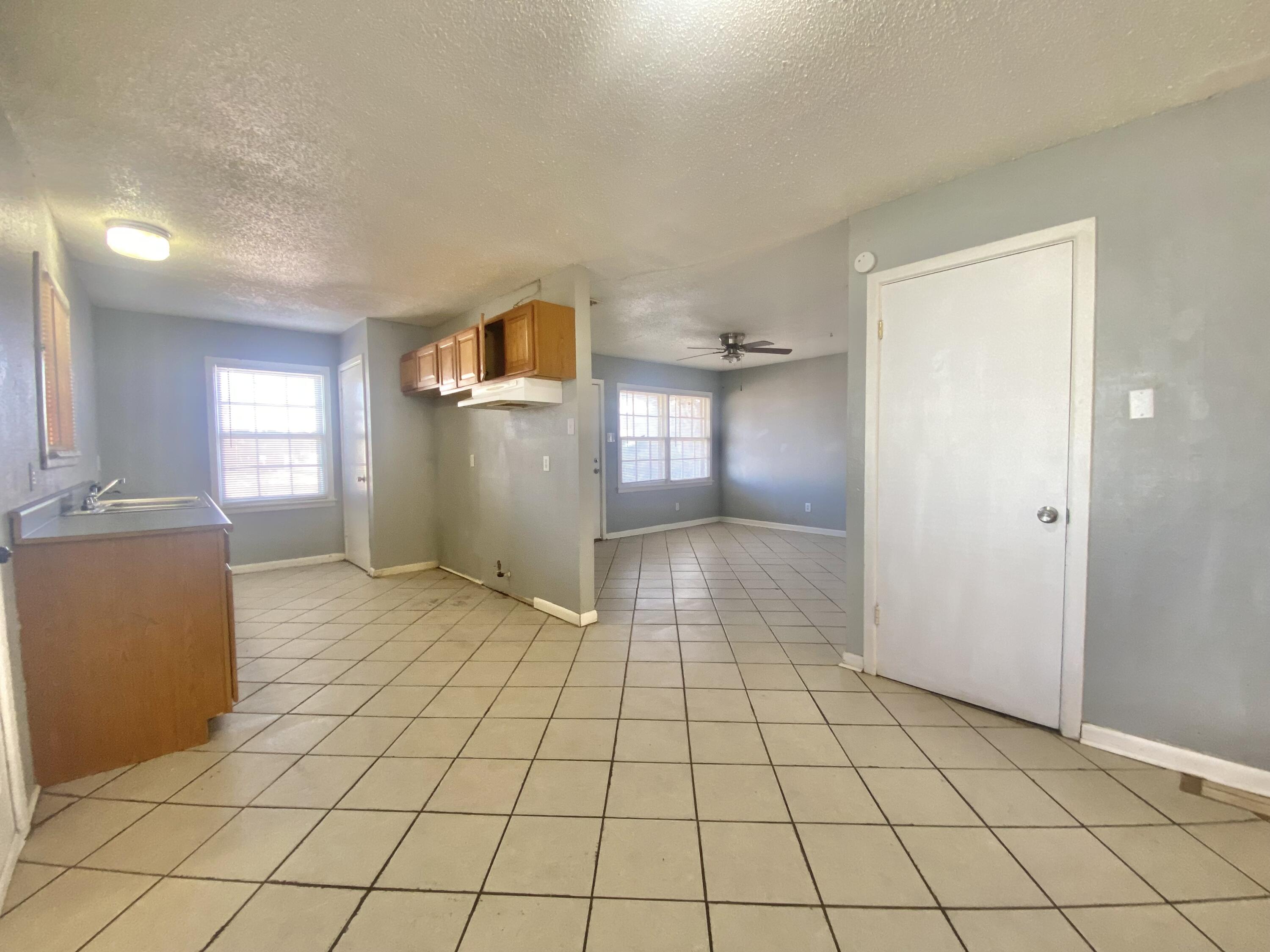 2408 East 8th Street Lubbock, TX 79403 - Photo 3 of 11 original-4