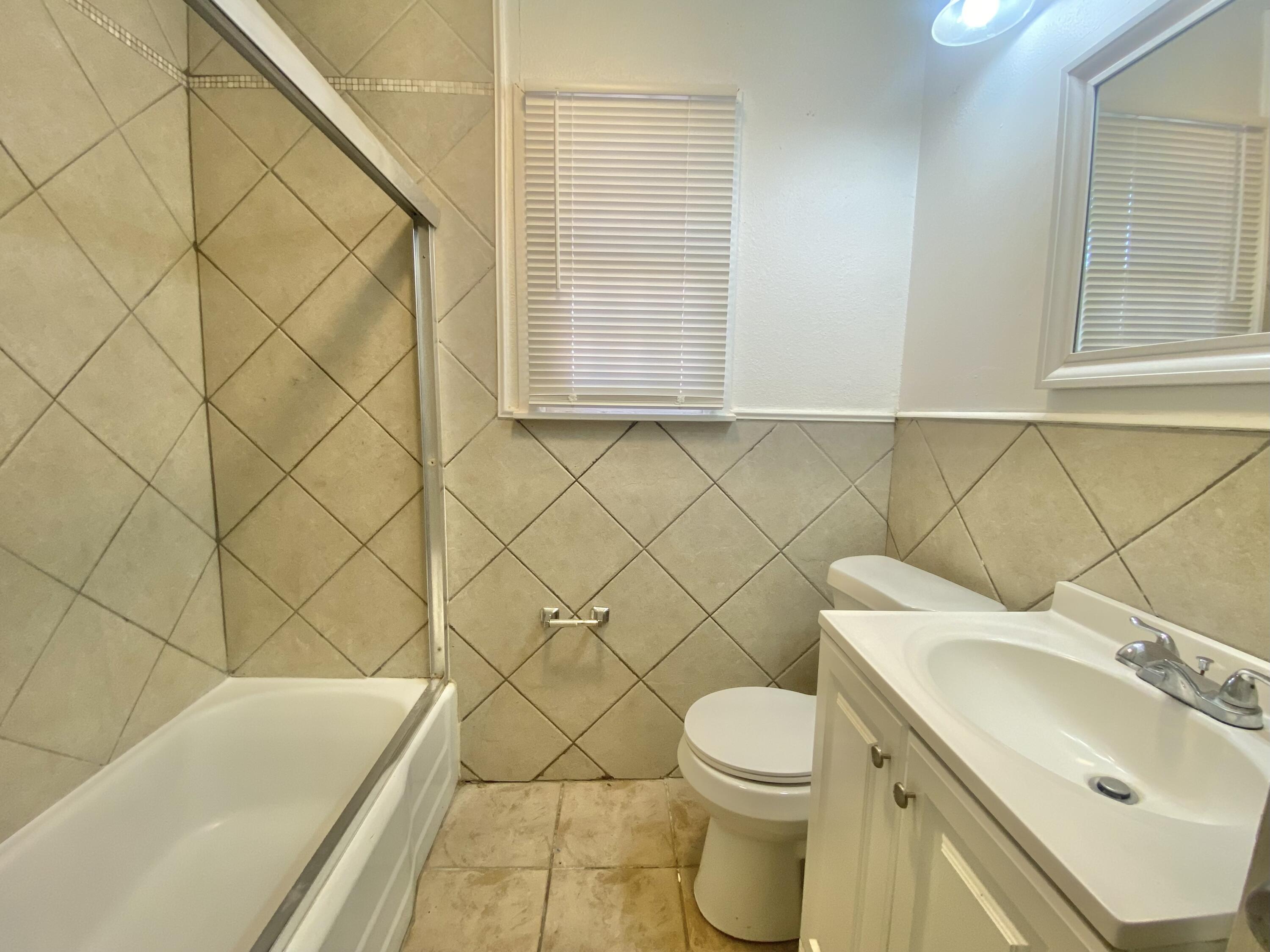 2408 East 8th Street Lubbock, TX 79403 - Photo 8 of 11 original-7