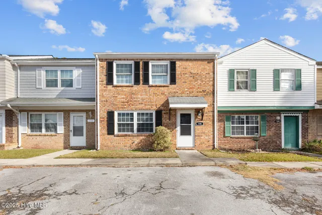 $187,500 | 108 Villa Drive, Jacksonville, NC 28546