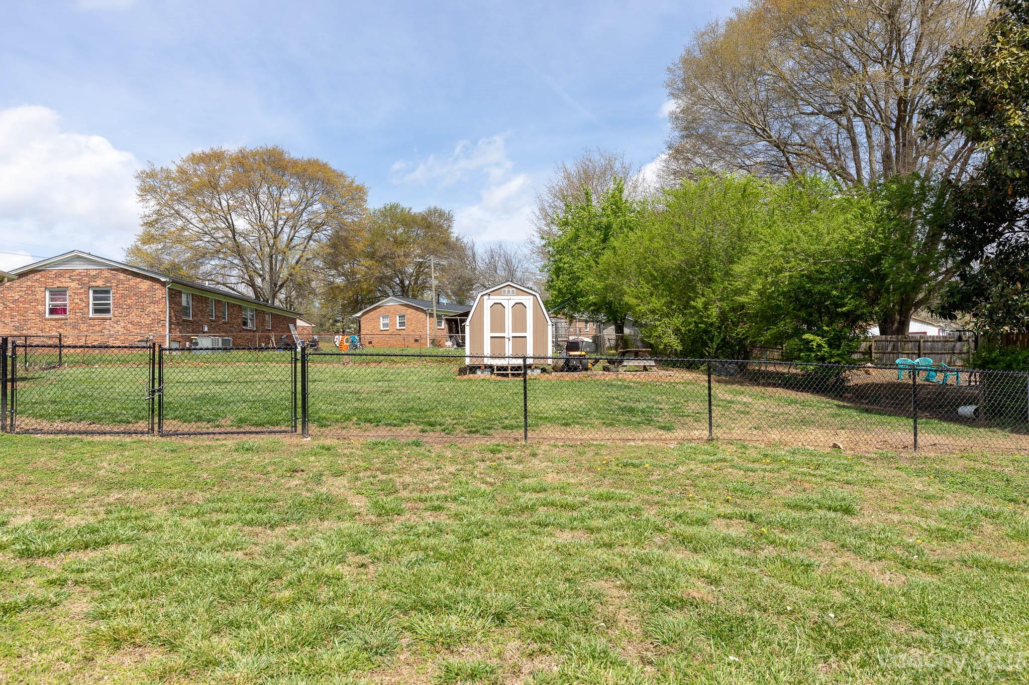 1005 Boyd Road Gastonia, NC 28052 - Photo 5 of 38 Gallery Image 5