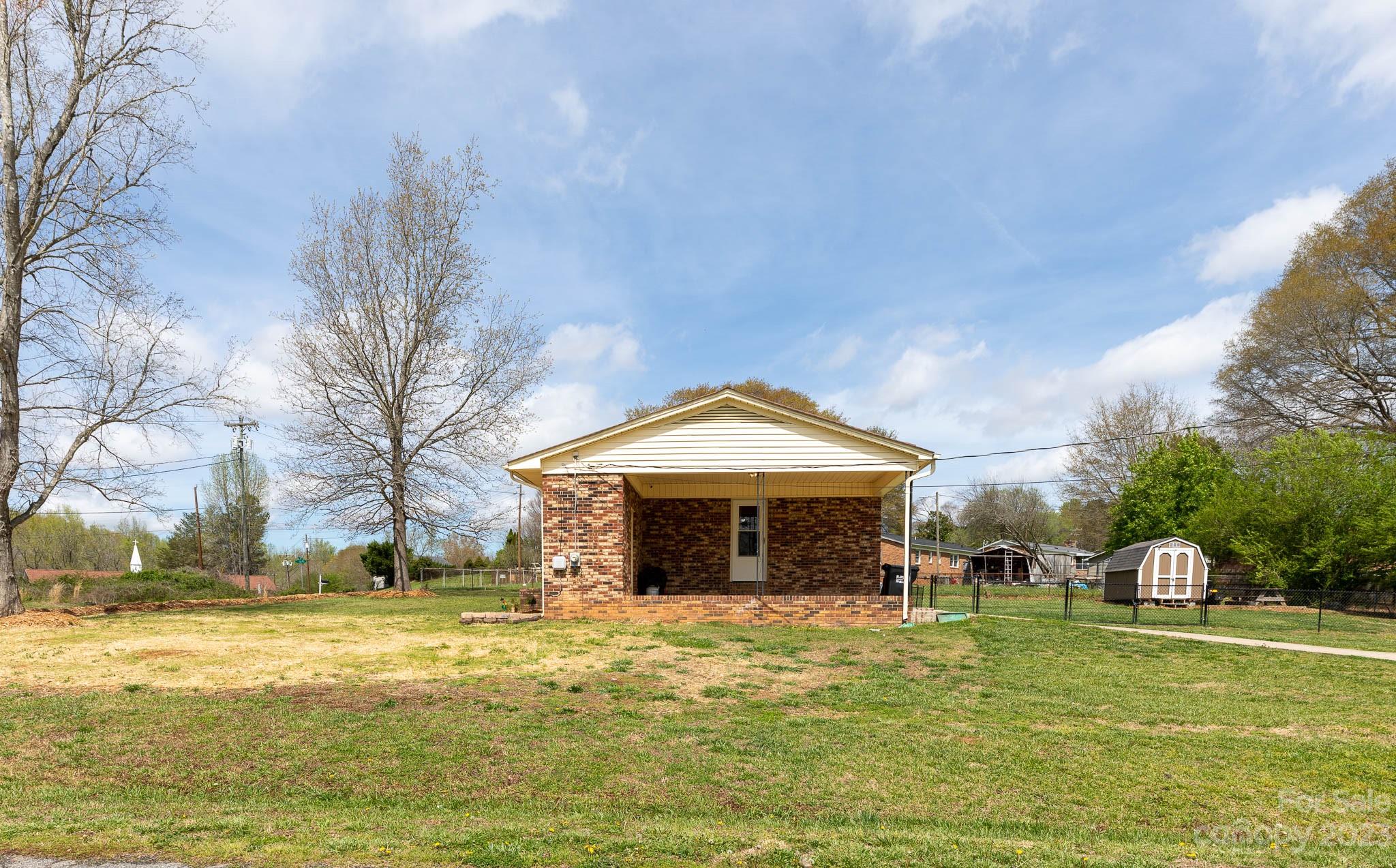 1005 Boyd Road Gastonia, NC 28052 - Photo 8 of 38 Gallery Image 8