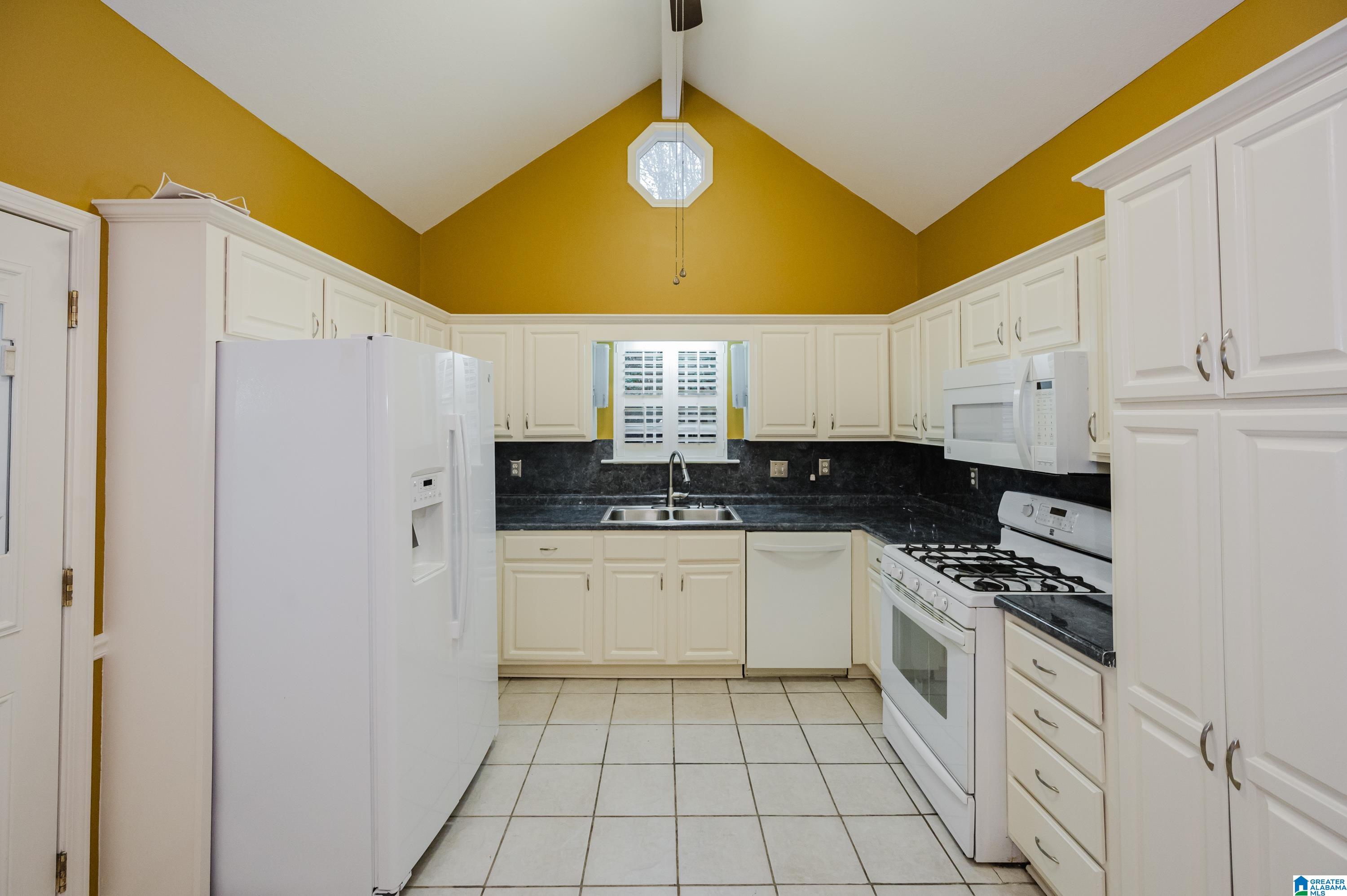 148 Stonehaven Drive Pelham, AL 35124 - Photo 13 of 40