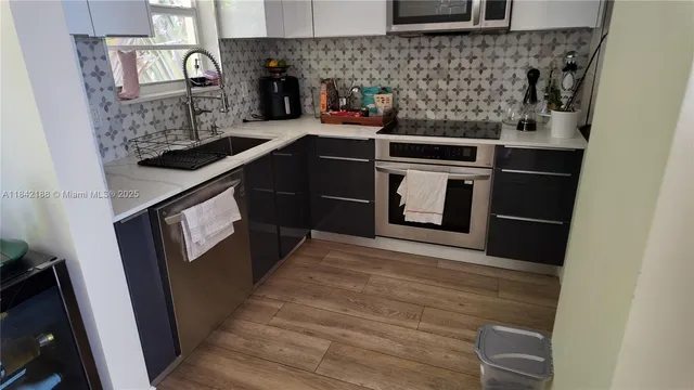 $250,000 | 1535 Meridian Avenue, Unit 6, Miami Beach, FL 33139