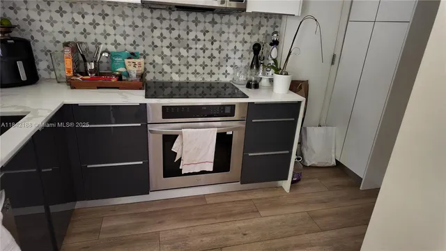 $250,000 | 1535 Meridian Avenue, Unit 6, Miami Beach, FL 33139