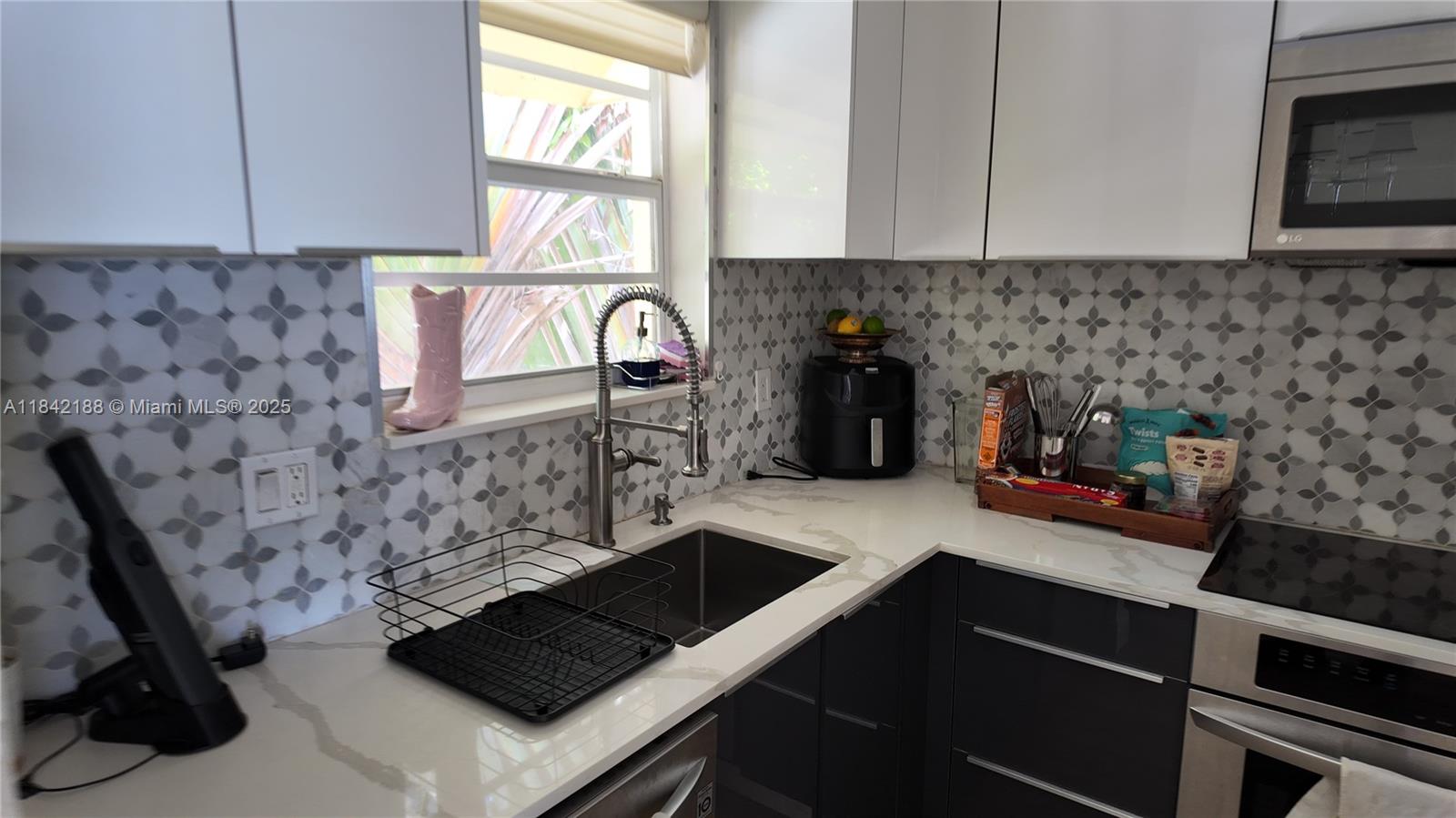 1535 Meridian Avenue, Unit 6 Miami Beach, FL 33139 - Photo 21 of 43