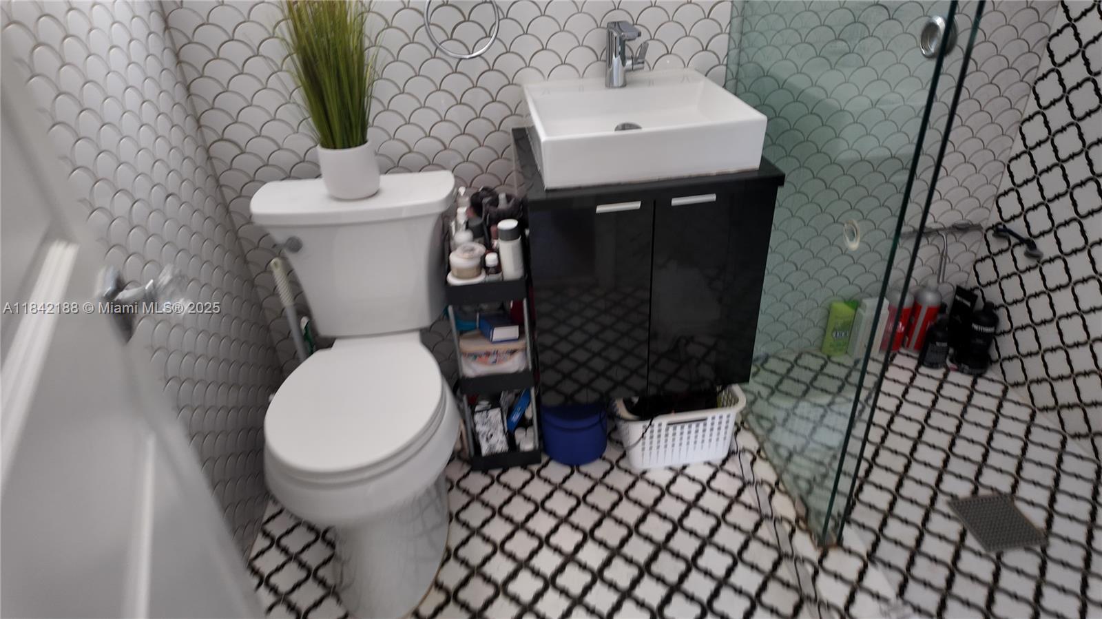 1535 Meridian Avenue, Unit 6 Miami Beach, FL 33139 - Photo 32 of 43