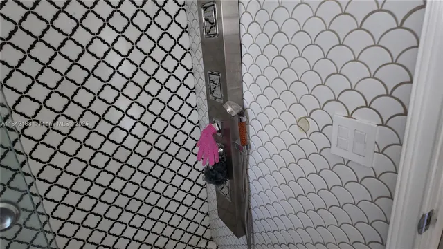 $250,000 | 1535 Meridian Avenue, Unit 6, Miami Beach, FL 33139