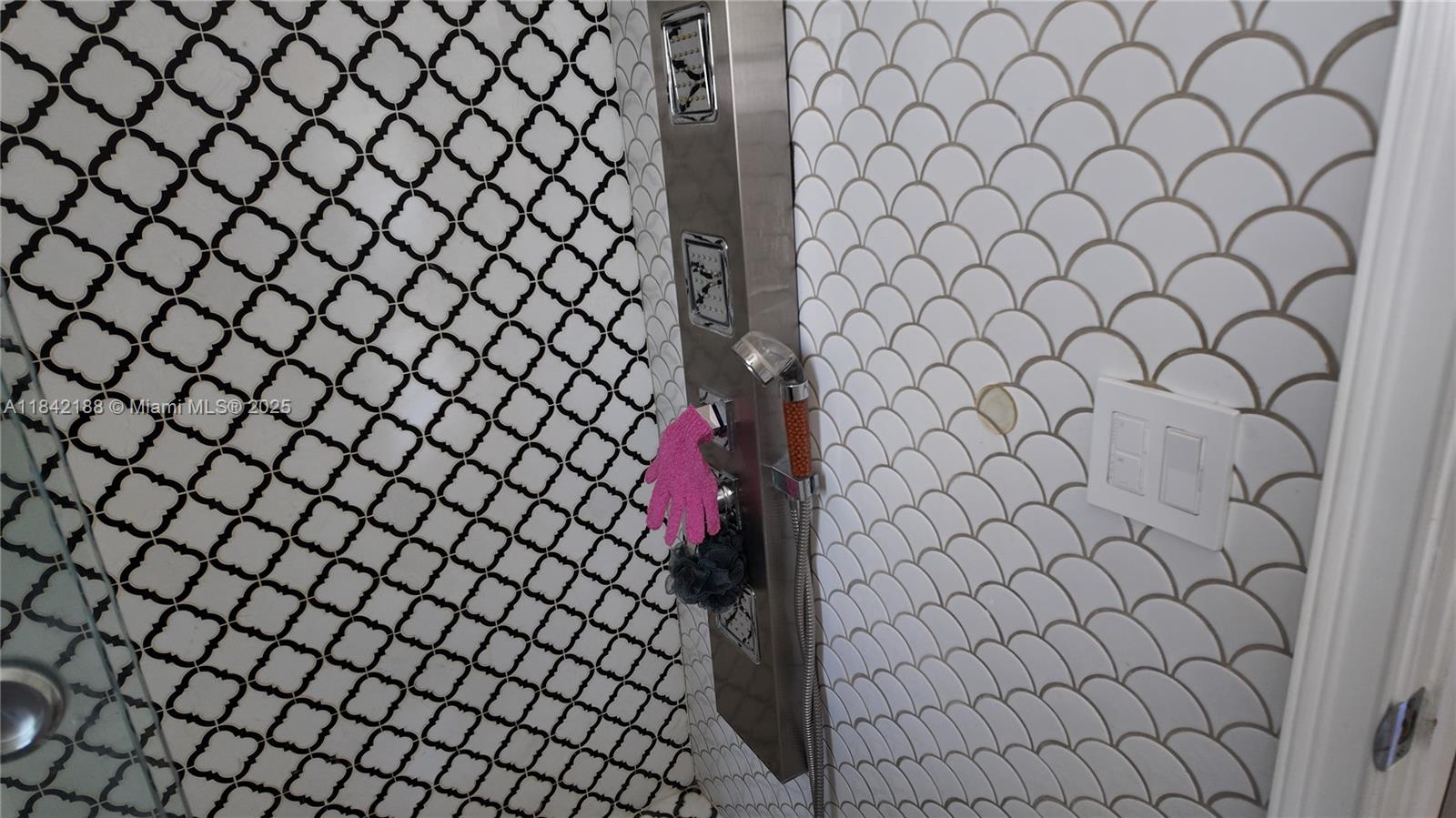 1535 Meridian Avenue, Unit 6 Miami Beach, FL 33139 - Photo 34 of 43