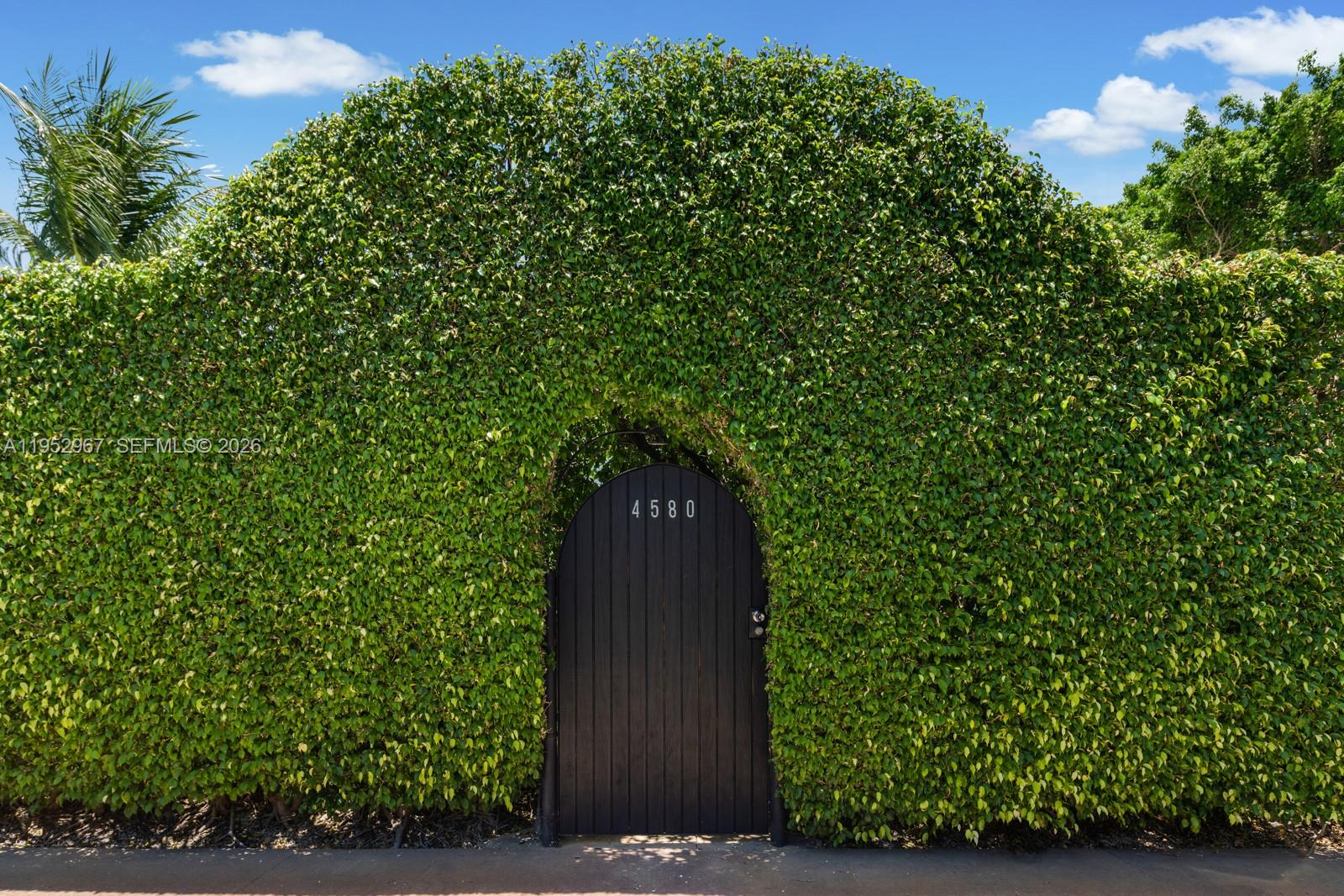 4580 Post Avenue Miami Beach, FL 33140 - Photo 3 of 46