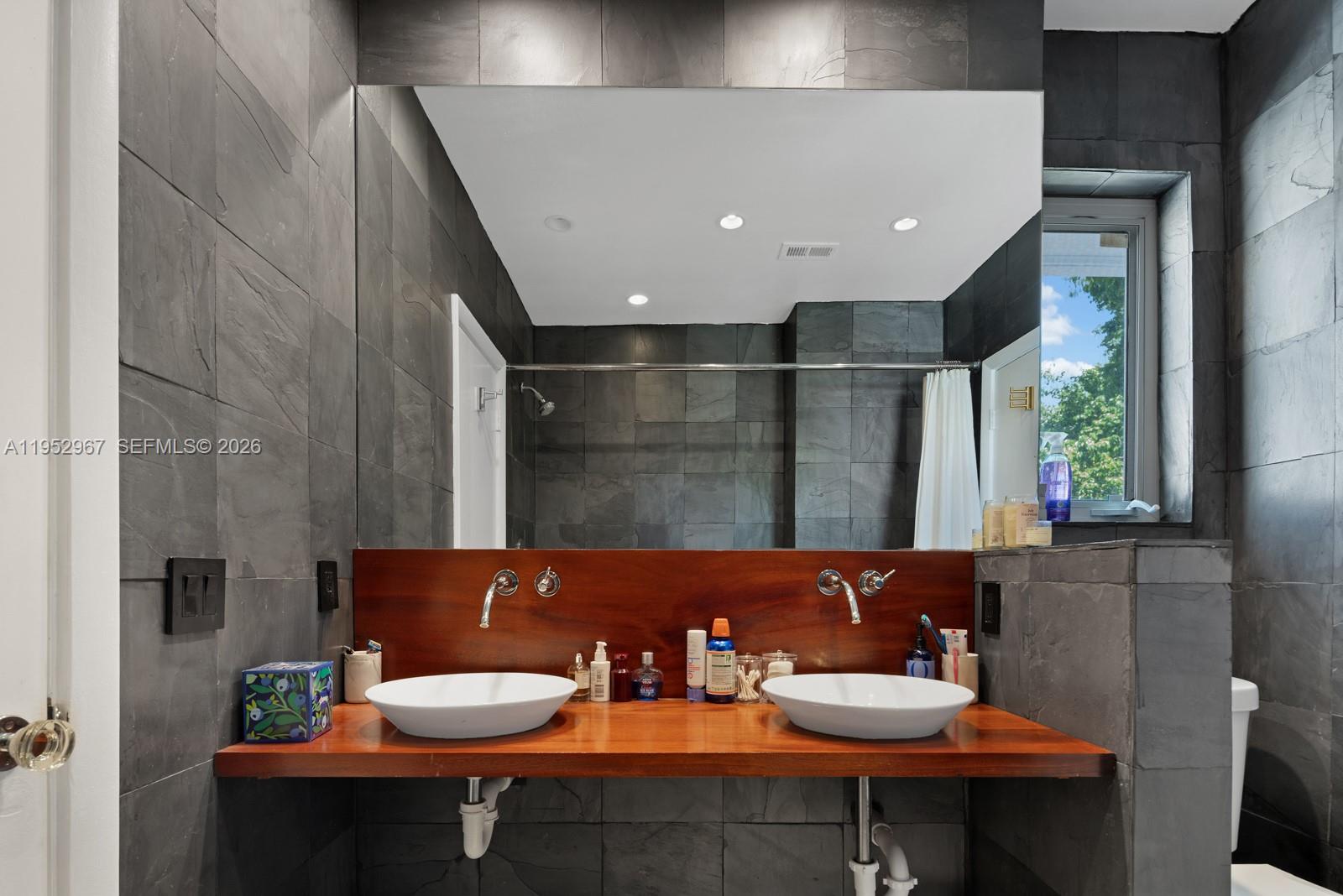 4580 Post Avenue Miami Beach, FL 33140 - Photo 35 of 46