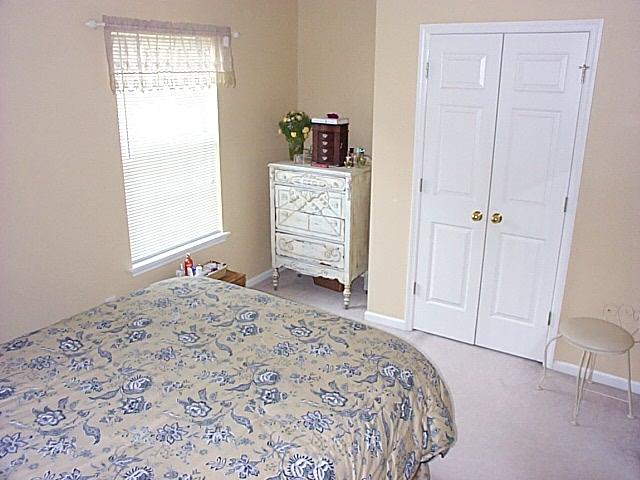 524 Pointe Of Oaks Road Summerville, SC 29485 - Photo 13 of 22 524 Point of Oaks 015