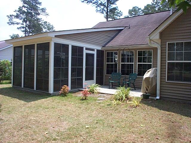 524 Pointe Of Oaks Road Summerville, SC 29485 - Photo 17 of 22 524 Point of Oaks 020