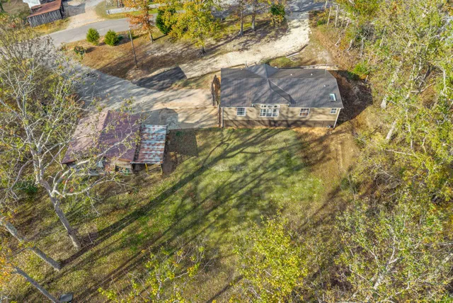 a view of an outdoor space