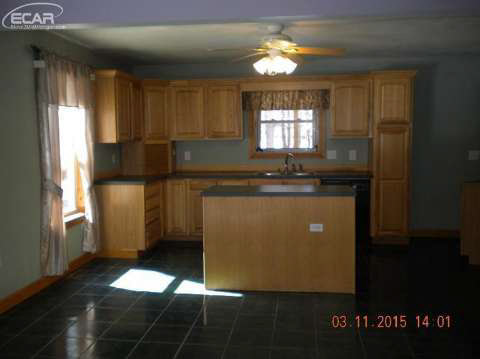 9327 Hubbard Road Davison, MI 48423 - Photo 7 of 29 20432235-6.JPG