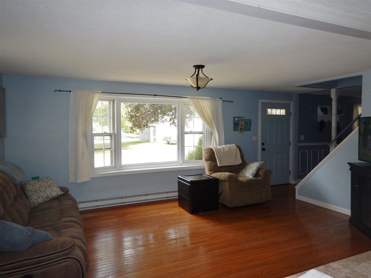 42 Lois Street Rochester, NH 03867 - Photo 3 of 15