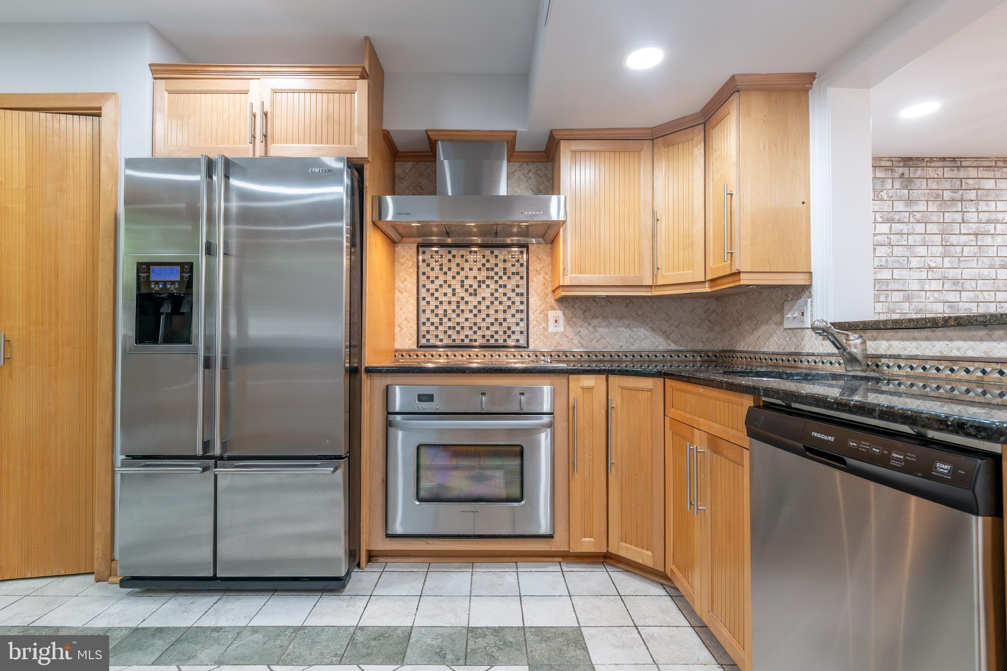 11903 Escalante Court Reston, VA 20191 - Photo 11 of 34