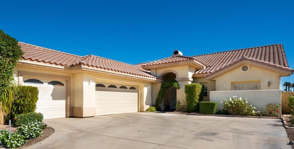 40 White Sun Way Rancho Mirage, CA 92270 - Photo 4 of 25 Great Curb Appeal!
