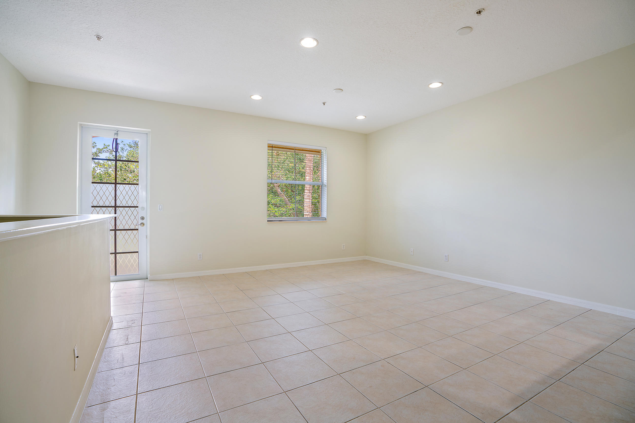 4184 Stadium Drive Jupiter, FL 33458 - Photo 9 of 19 Great Room