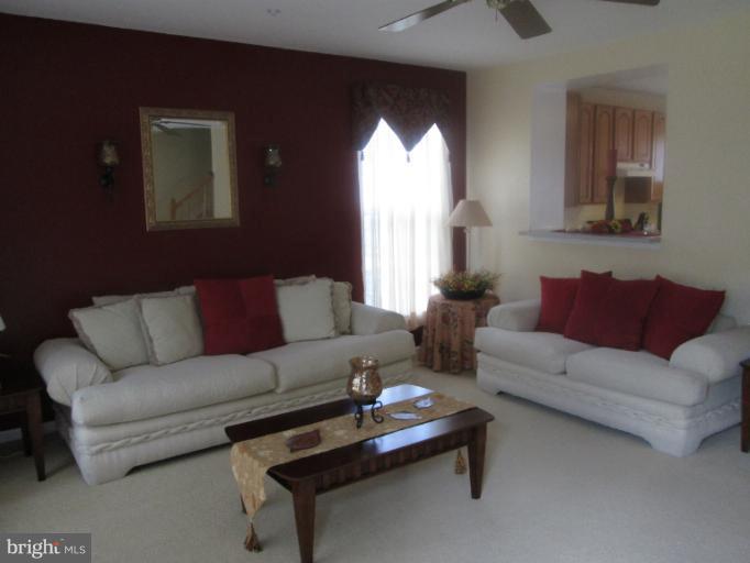 5212 Red Hill Way Rosedale, MD 21237 - Photo 2 of 13 Living Room
