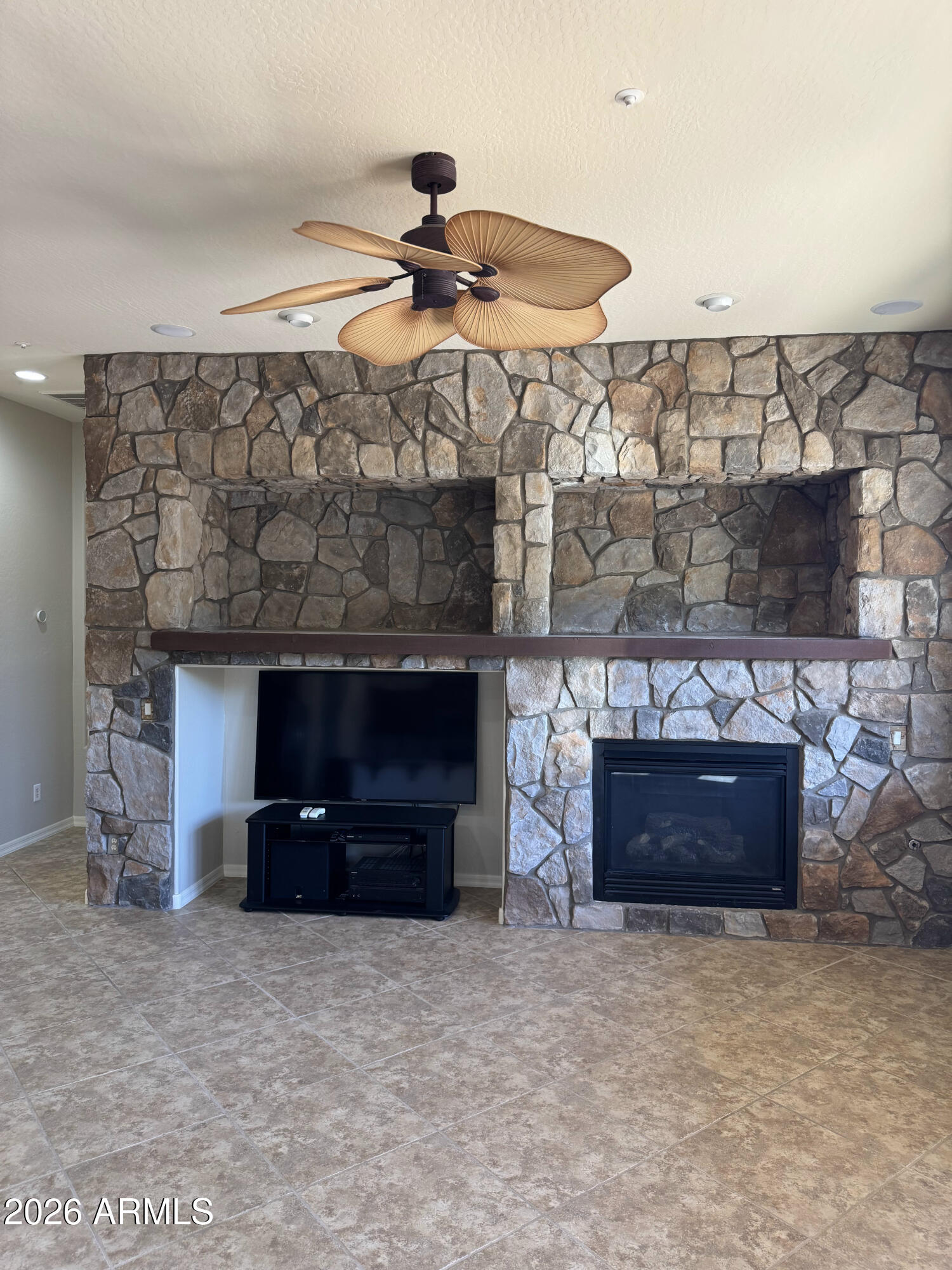 18391 Verdin Road Goodyear, AZ 85338 - Photo 11 of 23
