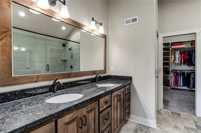 $1,095,000 | 14290 Cattle Ranch Drive, Smithville, MO 64089