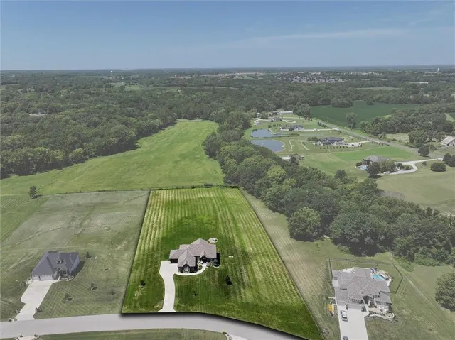 $1,095,000 | 14290 Cattle Ranch Drive, Smithville, MO 64089
