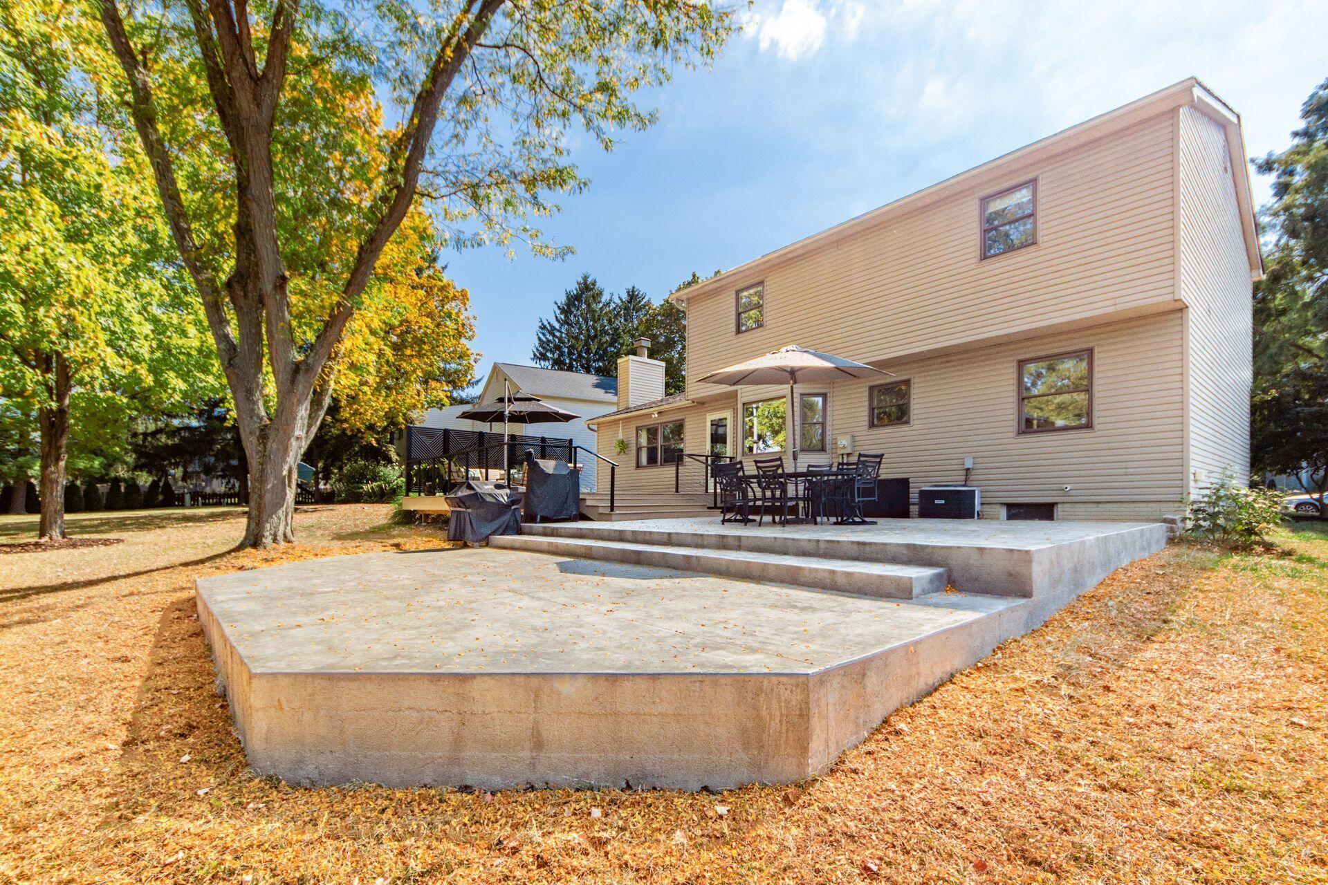 536 Tresham Road Columbus, OH 43230 - Photo 9 of 46 Patio