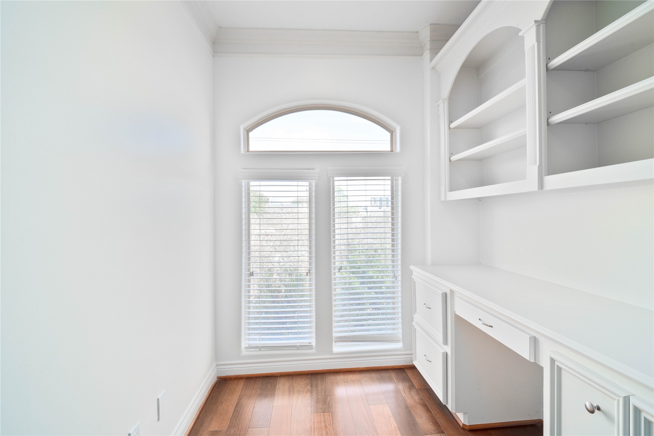 704 Welch Street Houston, TX 77006 - Photo 16 of 23