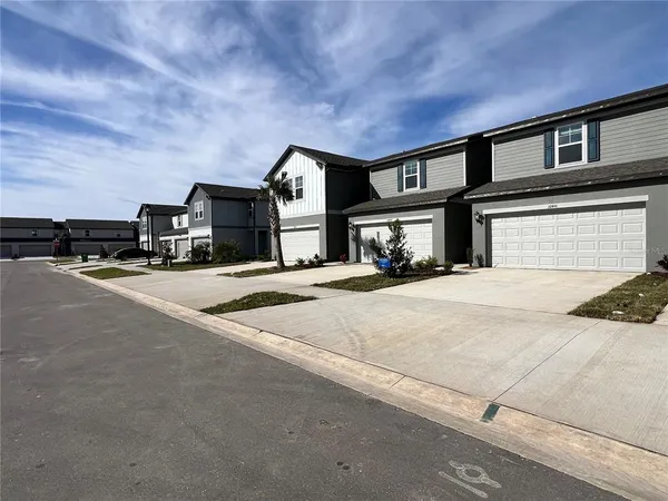 $2,195 | 32441 Limitless Place, Wesley Chapel, FL 33545