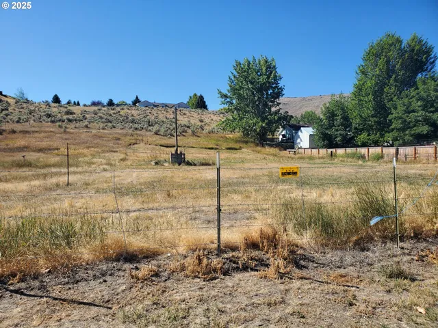 a view of a lake view