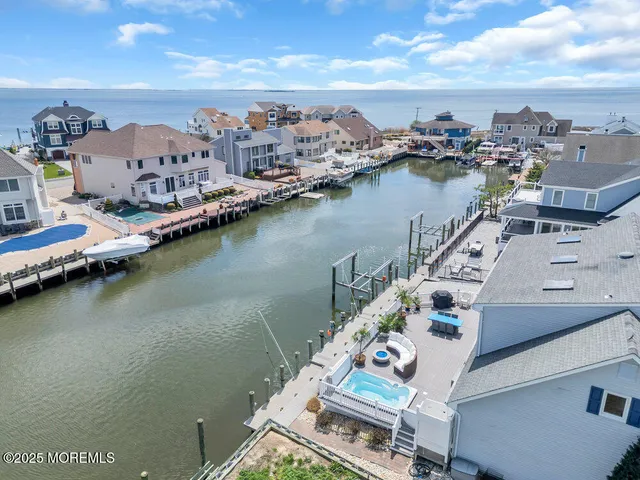 $999,999 | 1208 Spoonbill Court, Forked River, NJ 08731