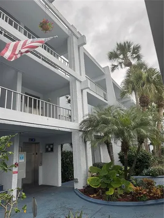 $342,900 | 225 Country Club Drive, Unit C326, Largo, FL 33771