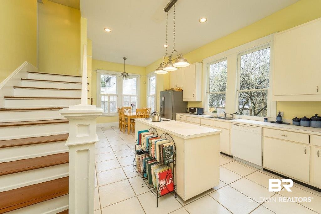 261 Rapier Avenue Mobile, AL 36604 - Photo 8 of 21