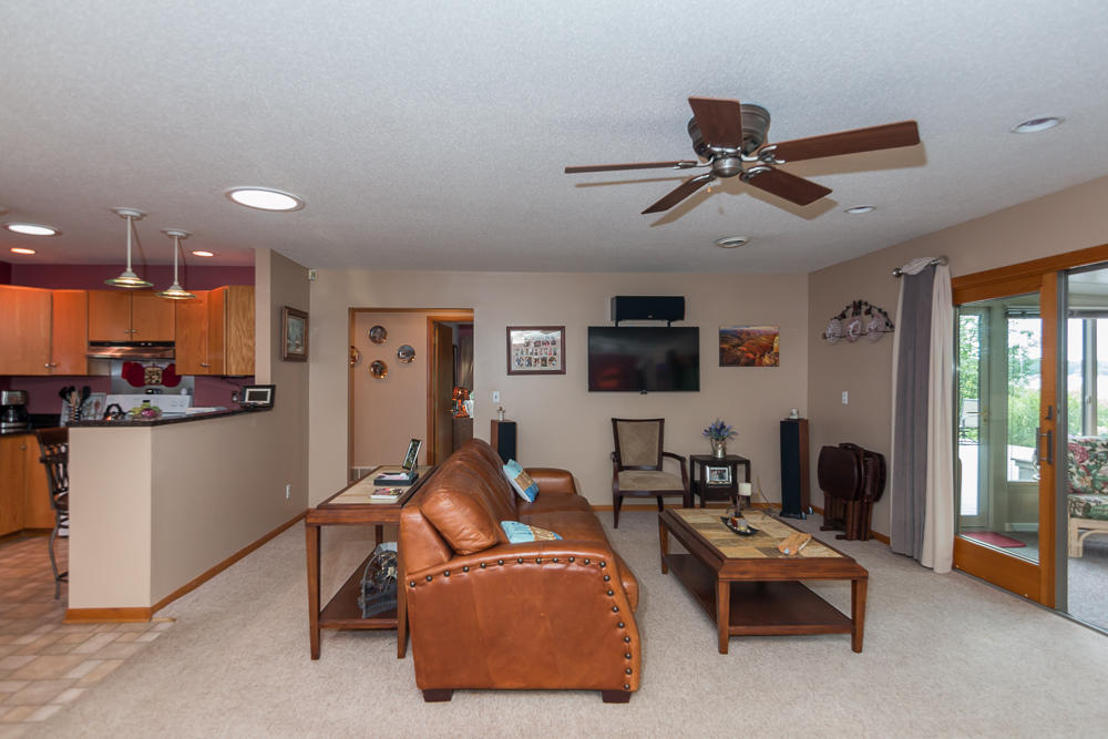 46699 Prospect Drive Decatur, MI 49045 - Photo 21 of 42 Living room a