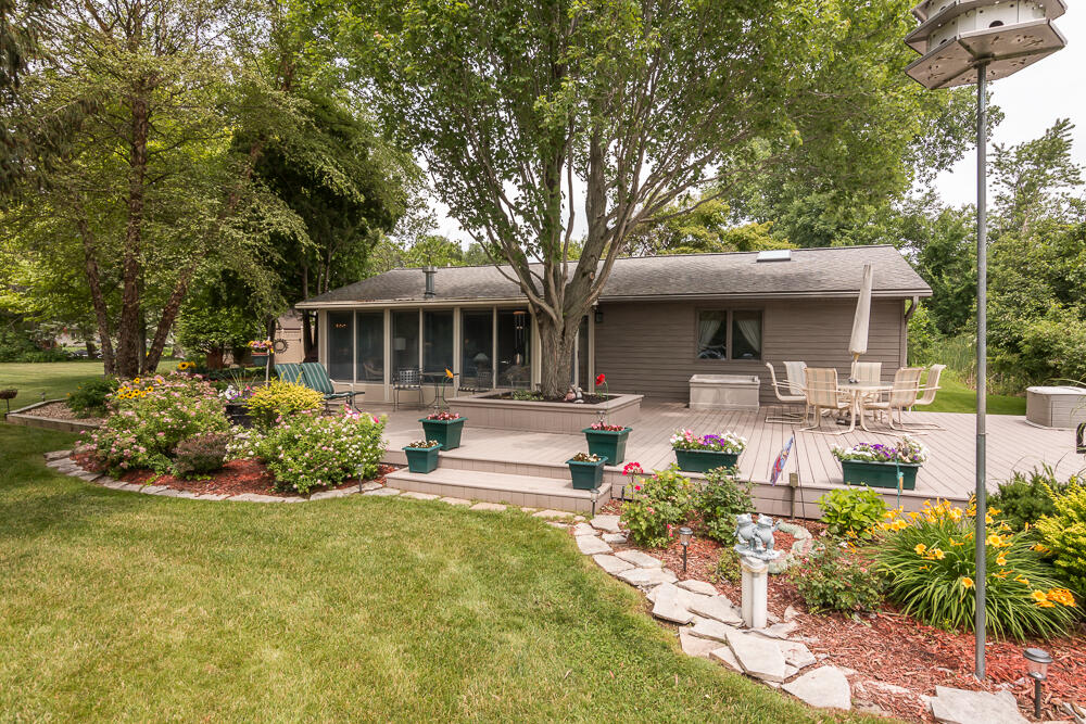 46699 Prospect Drive Decatur, MI 49045 - Photo 4 of 42 Front b