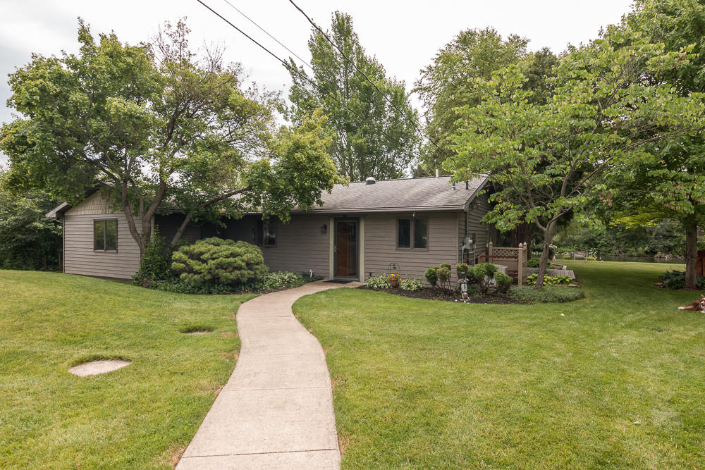 46699 Prospect Drive Decatur, MI 49045 - Photo 8 of 42 Road side a