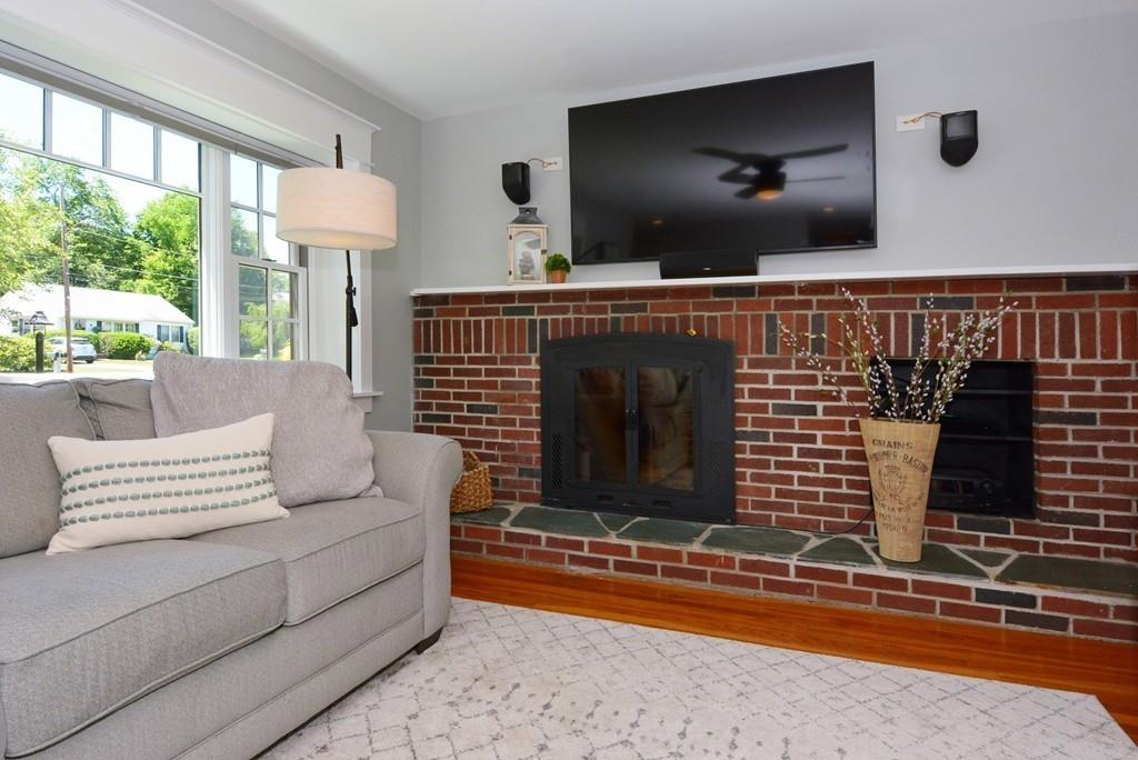 7 Curtis Road Hopkinton, MA 01748 - Photo 9 of 27 Gallery Image 9