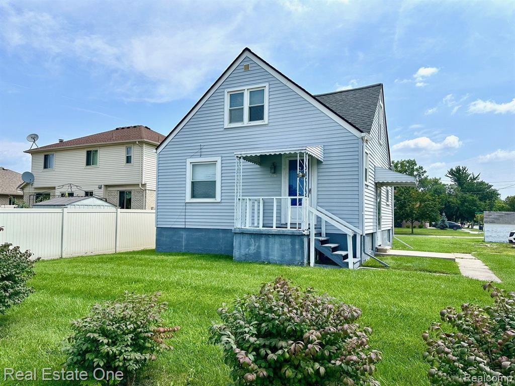 2106 John R Road Troy, MI 48083 - Photo 1 of 16