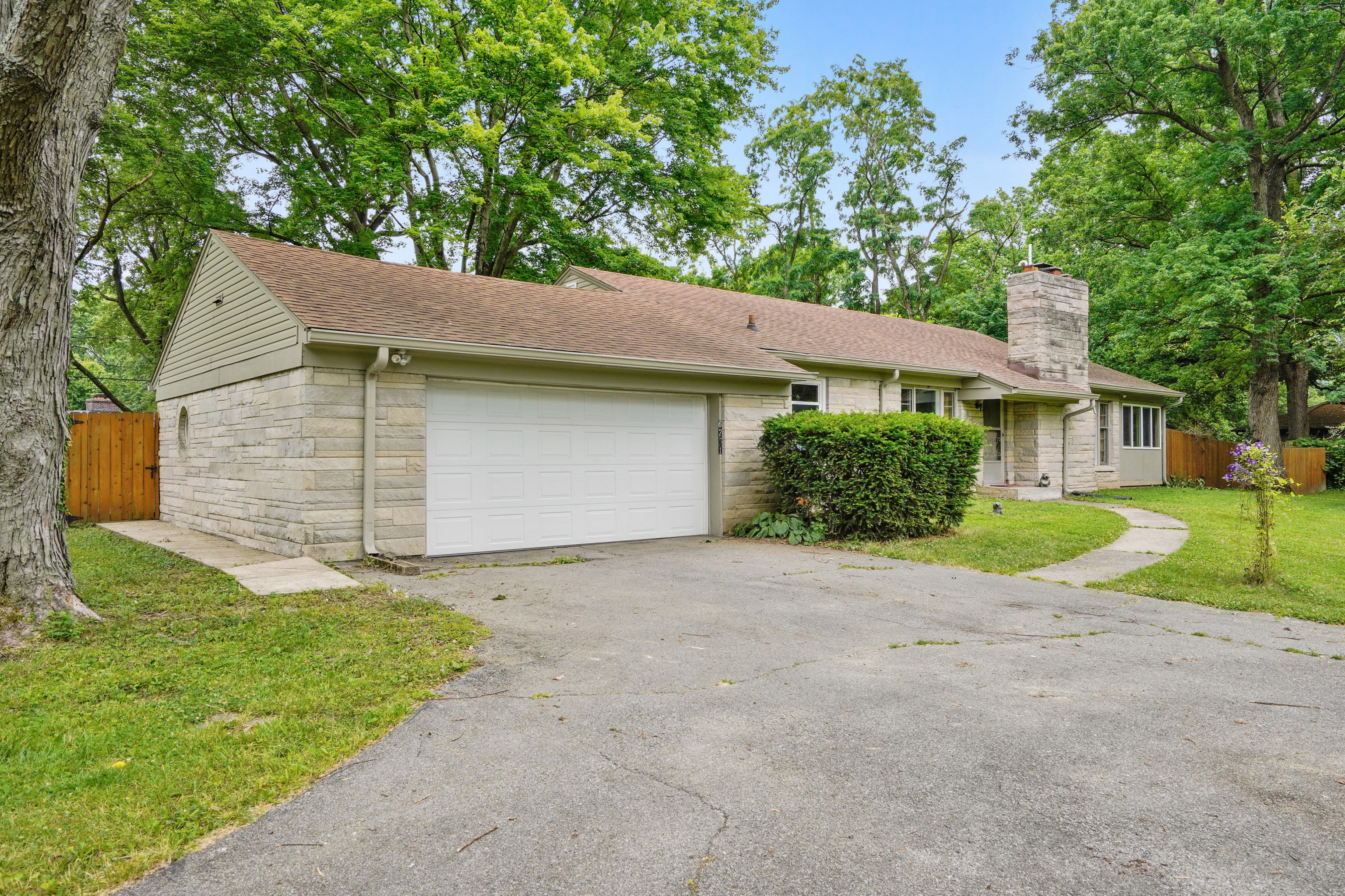 6751 Allisonville Road Indianapolis, IN 46220 - Photo 4 of 25 Gallery Image 4