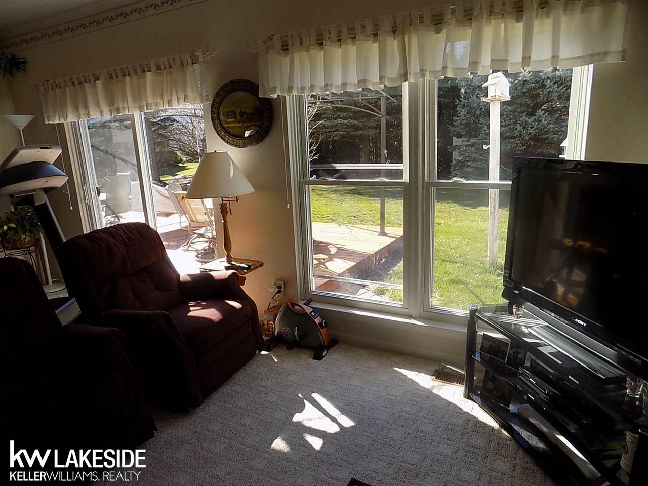 46215 Doubletree Road Canton, MI 48187 - Photo 12 of 33 NEWER WINDOWS