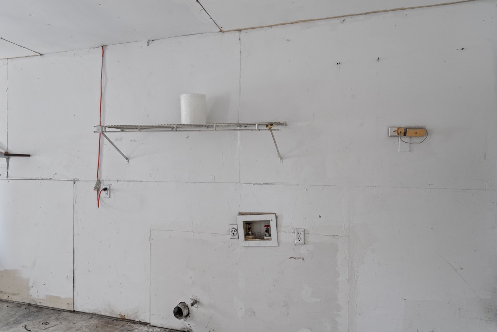 9203 Kempler Drive, Unit B Austin, TX 78748 - Photo 15 of 26 a view of small space