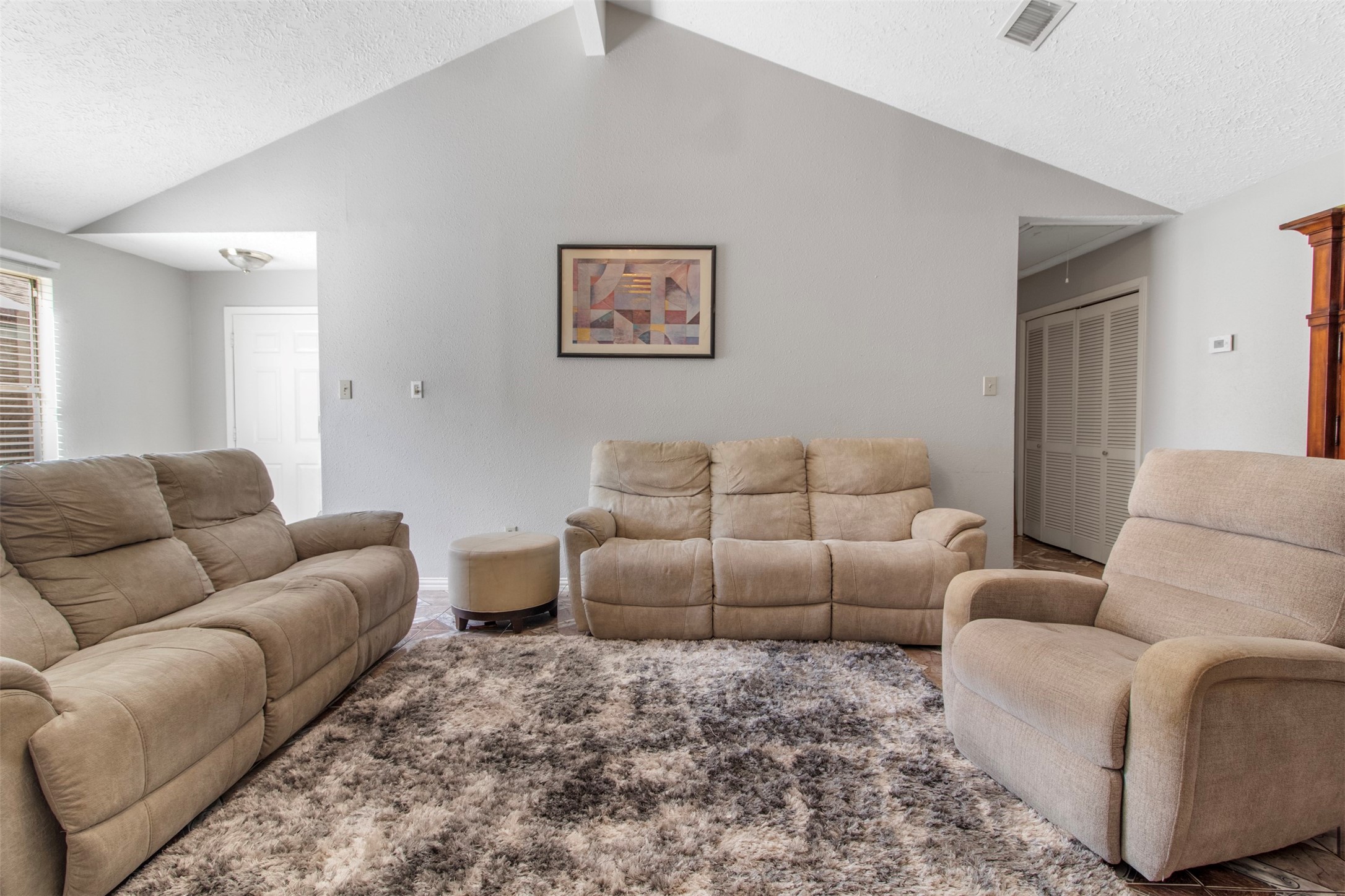 12147 Swords Creek Road Houston, TX 77067 - Photo 4 of 25
