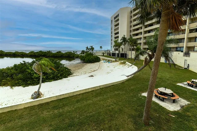 $214,000 | 6009 Sea Ranch Drive, Unit 114, Hudson, FL 34667