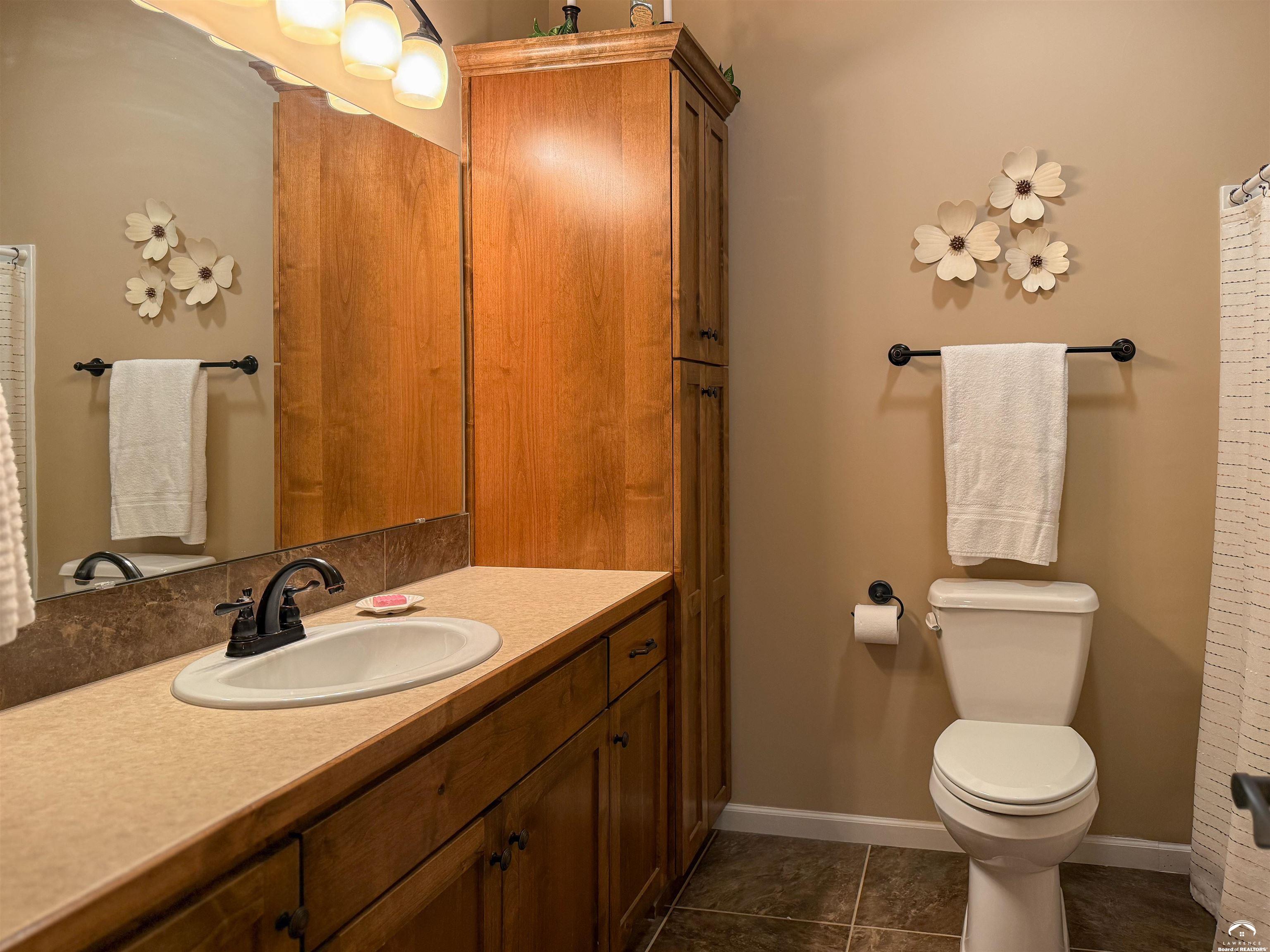 716 Coving Court Lawrence, KS 66049 - Photo 13 of 22