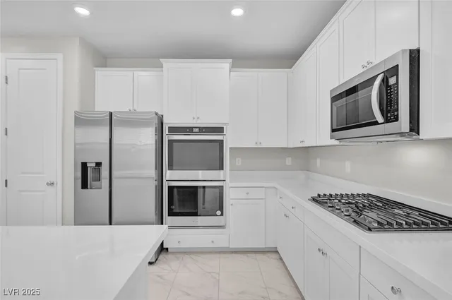 $3,050 | 4165 Royal Melody Court, Las Vegas, NV 89135