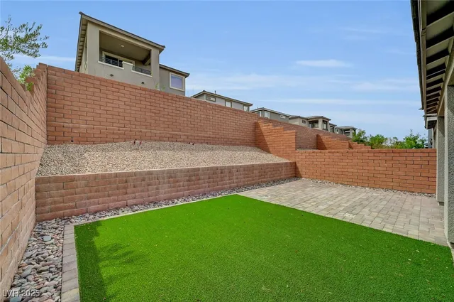 $3,050 | 4165 Royal Melody Court, Las Vegas, NV 89135