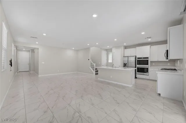 $3,050 | 4165 Royal Melody Court, Las Vegas, NV 89135