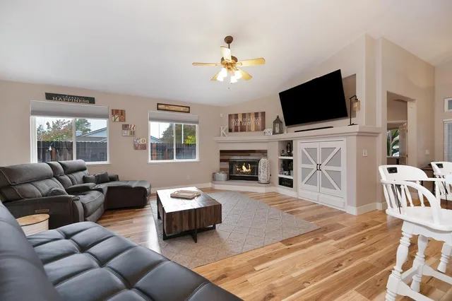 $629,000 | 689 Spaulding Drive, Roseville, CA 95678