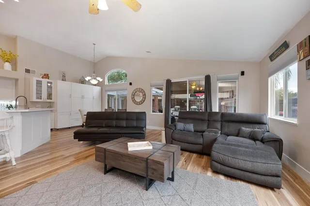 $629,000 | 689 Spaulding Drive, Roseville, CA 95678